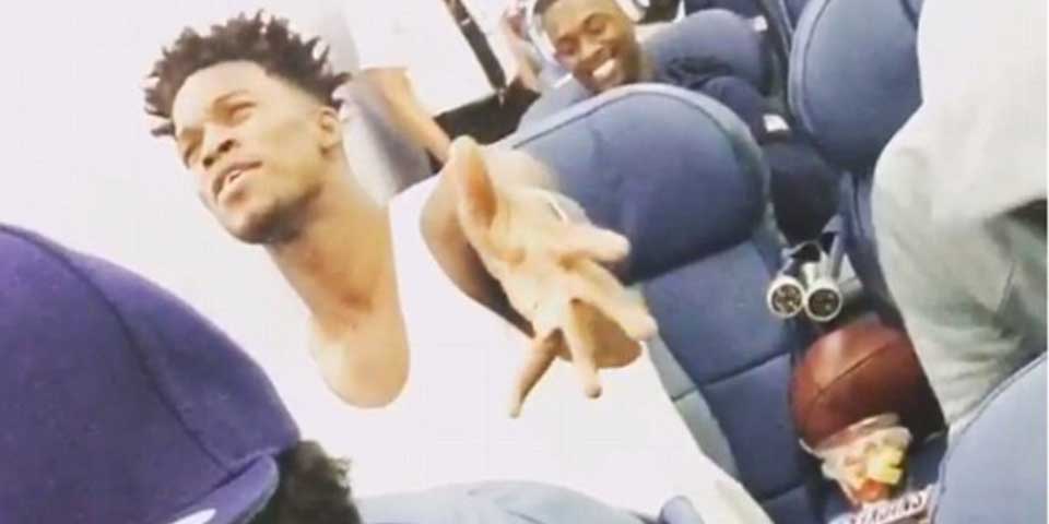 Video: el Dream Team canta ‘A Thousand Miles’ en el avión