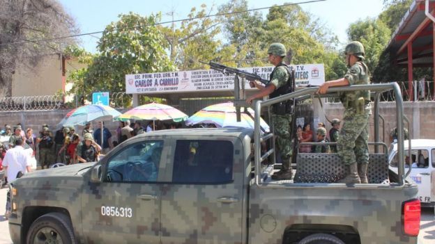 Ejército vigila 167 escuelas en Acapulco
