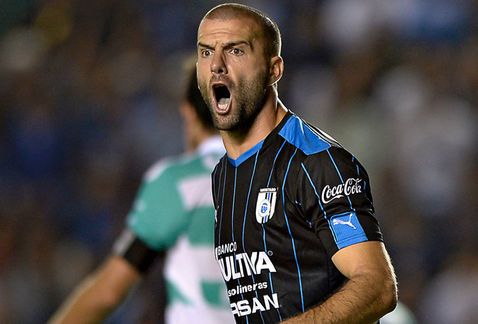 'Tito' Villa acusa a Guillermo Álvarez de su salida de Cruz Azul - emanuel-villa-queretaro