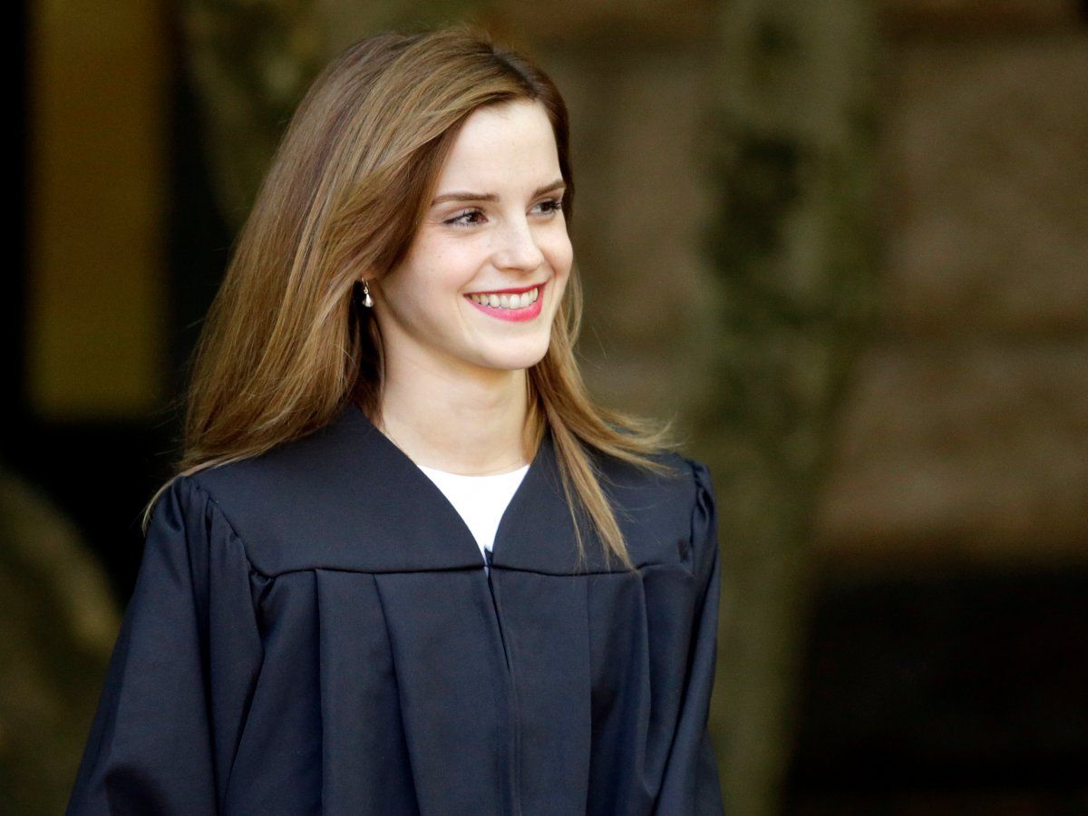 Las celebridades más inteligentes del mundo - emma-watson-did-hermione-proud-during-her-studies-at-brown