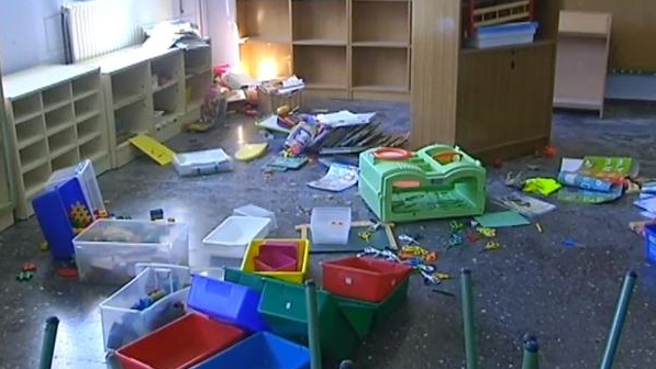 Niños vandalizan una escuela para no volver a clases