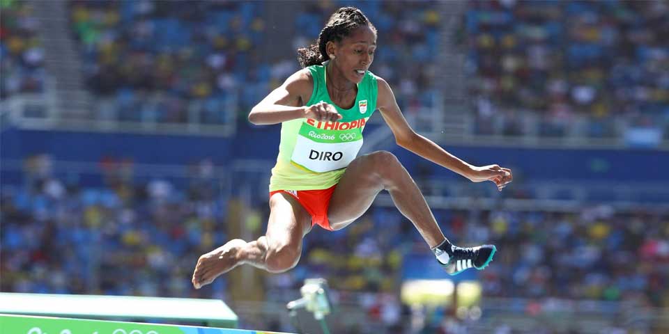 Atleta etíope completa carrera con solo un zapato