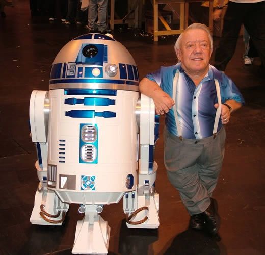 Muere el actor que dio vida a R2-D2 - f78cd3a2-43d1-406a-9f2c-cc11615b40c1_879_586