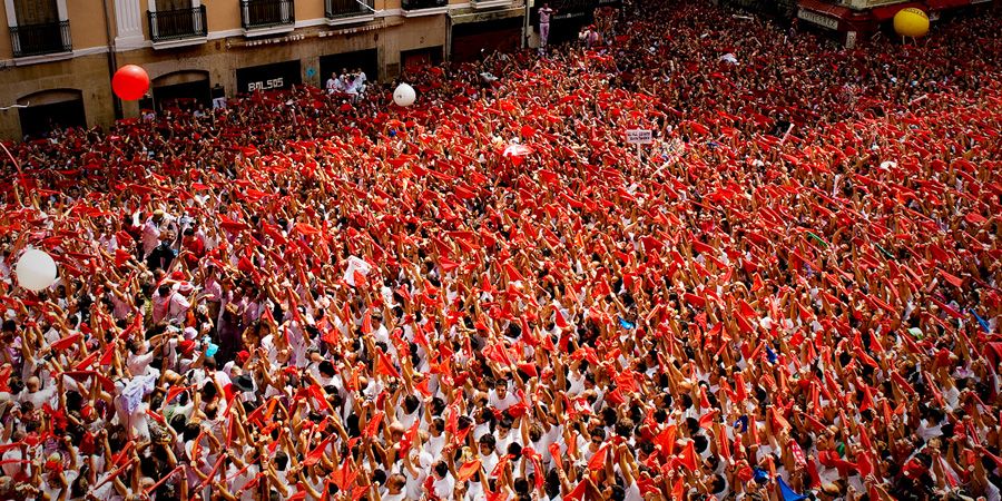 Revelan mensajes de presuntos violadores de San Fermín - fiesta-de-san-fermin-pamplona-900-7