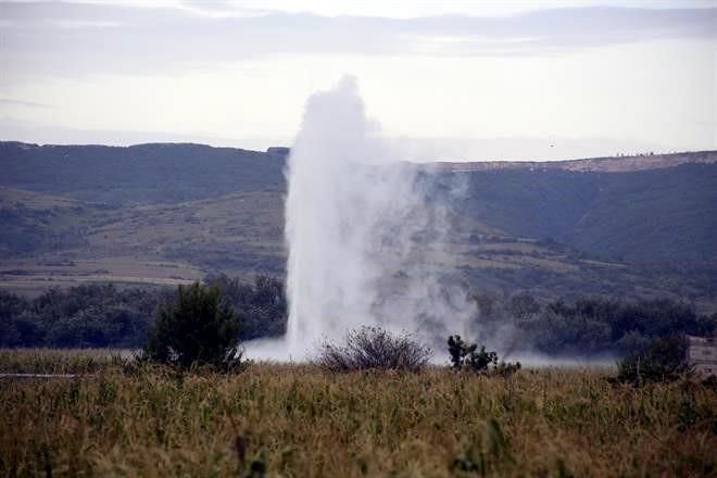 Fuga de gasolina en Puebla alcanza casi los 30 metros de altura