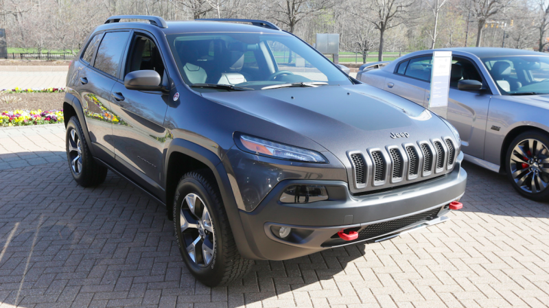 Detienen a hackers que robaban autos en Texas para venderlos en México