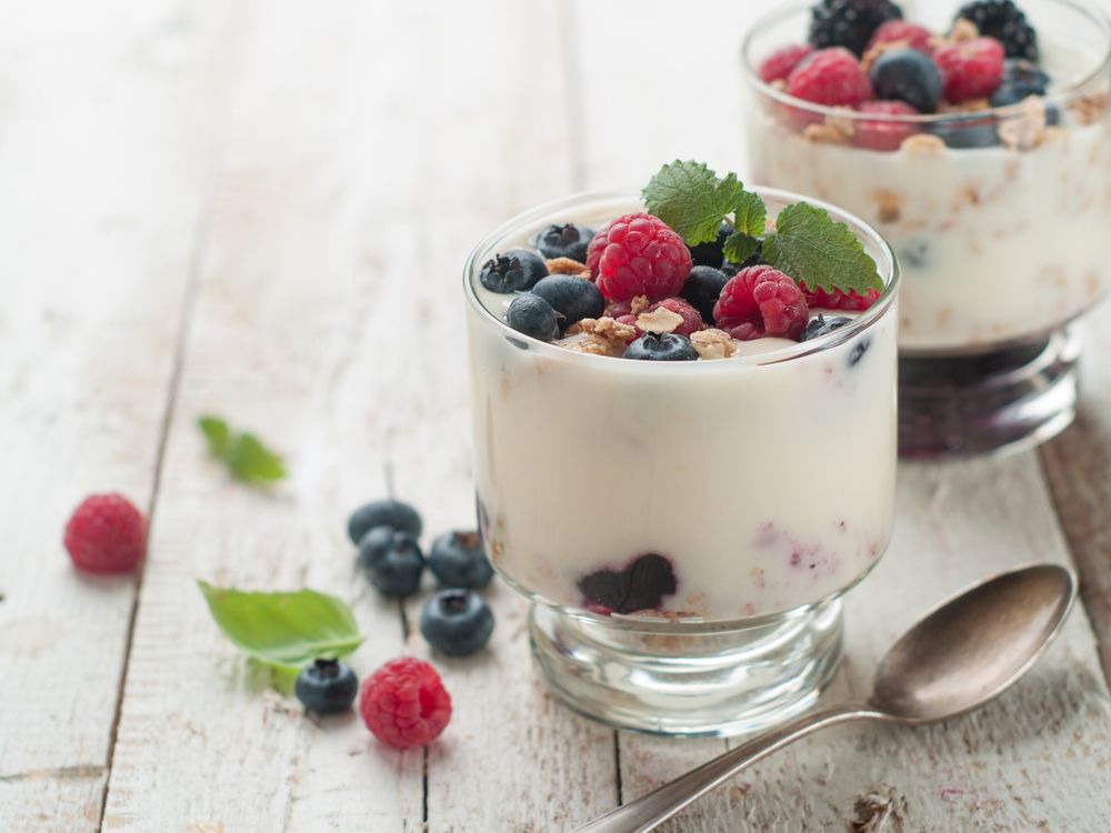 Mejora tu habilidad mental con estos 7 alimentos - habilidad-mental-yogurt