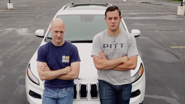 Vuelven a hackear camioneta Jeep en movimiento Vuelven a hackear camioneta Jeep en movimiento