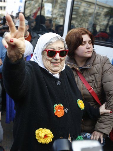 Juez ordena detención de presidenta de Madres de la Plaza de Mayo - hebe-de-bonafini-2