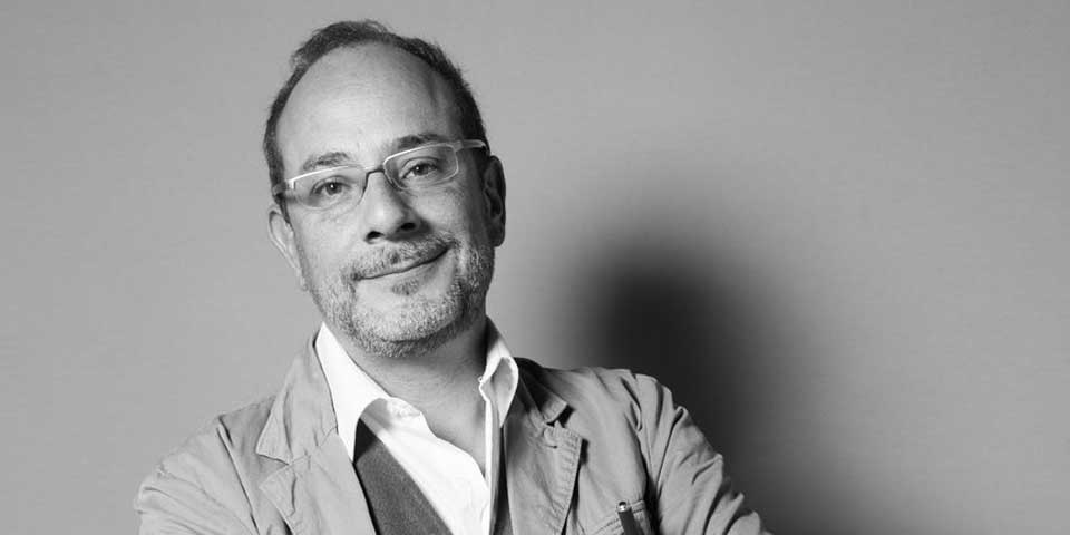 Muere el escritor Ignacio Padilla en accidente automovilístico