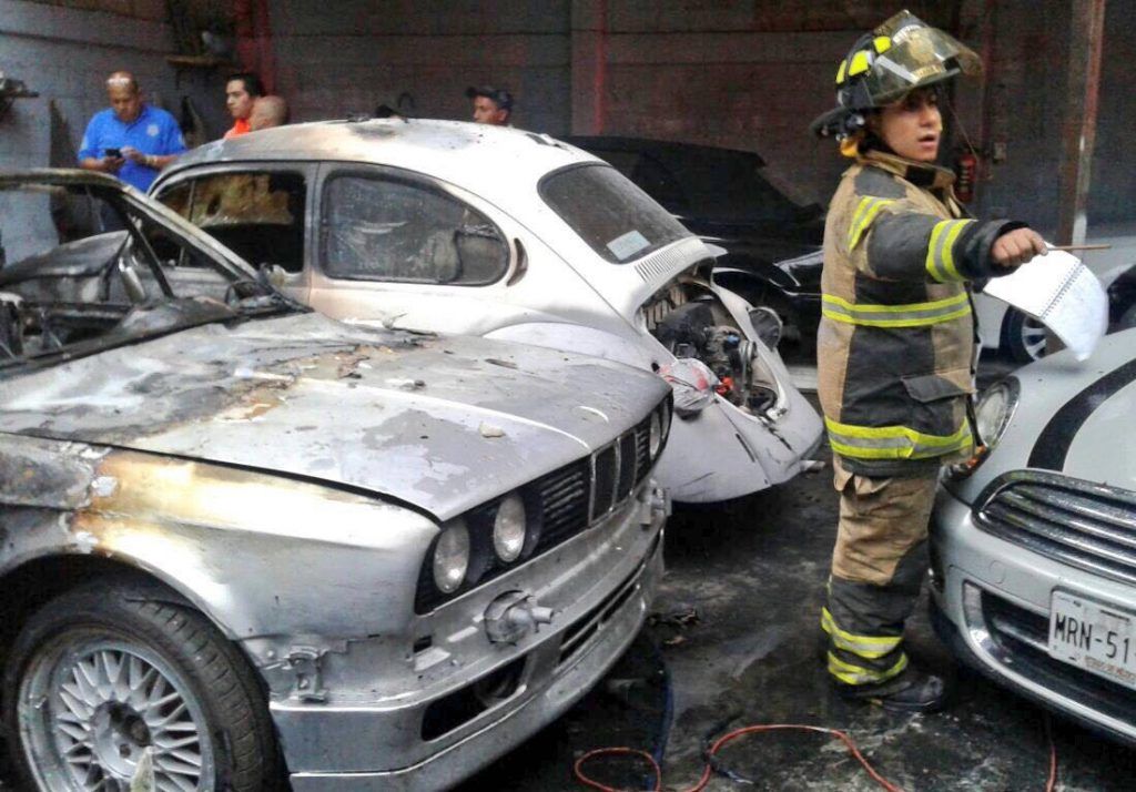 Se incendia taller mecánico en la delegación Álvaro Obregón - incendio-taller-alvaro-obregon-1024x714