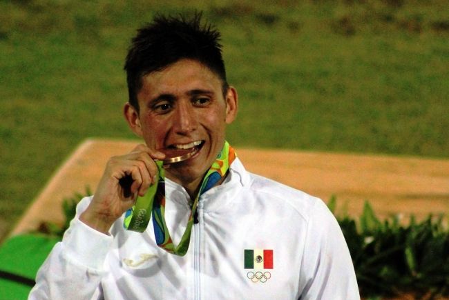 Ismael Hernández gana bronce en pentatlón moderno