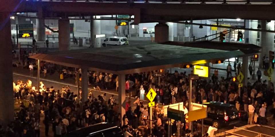 Retoman actividad terminales de aeropuerto JFK tras alerta