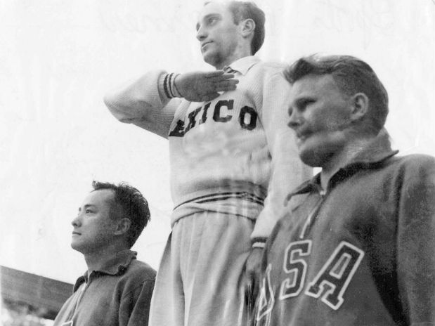 Ellos son los clavadistas mexicanos con medalla olímpica - joaquin-capilla