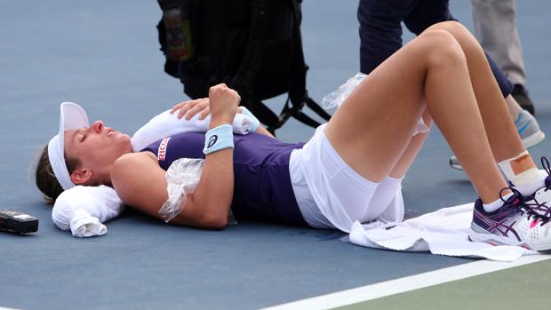 Video: golpe de calor derriba a Johanna Konta