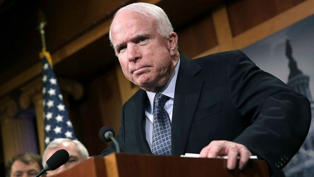 Polémica por palabras de Donald Trump sobre soldado musulmán - john-mccain