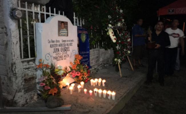 Parácuaro rinde tributo a Juan Gabriel