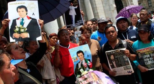 Habrá acceso libre en Bellas Artes para despedirse de Juan Gabriel
