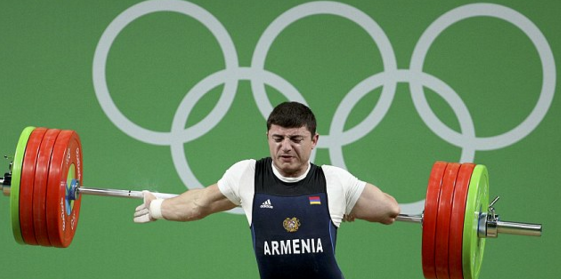 Video: impresionante lesión en halterofilia