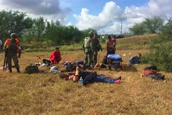 Vuelca camioneta con migrantes en la carretera Monterrey-Reynosa, hay 5 muertos - lesionados-monterrey-reynosa