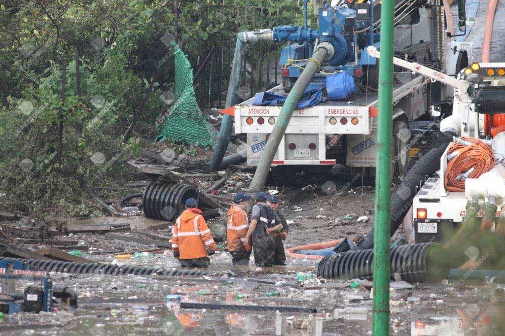 Vecinos de Interlomas piden ayuda tras lluvias del martes - lluvias5-1024x682
