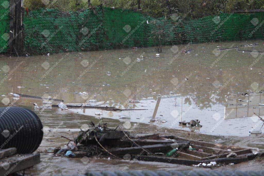 Vecinos de Interlomas piden ayuda tras lluvias del martes - lluvias7-1024x682
