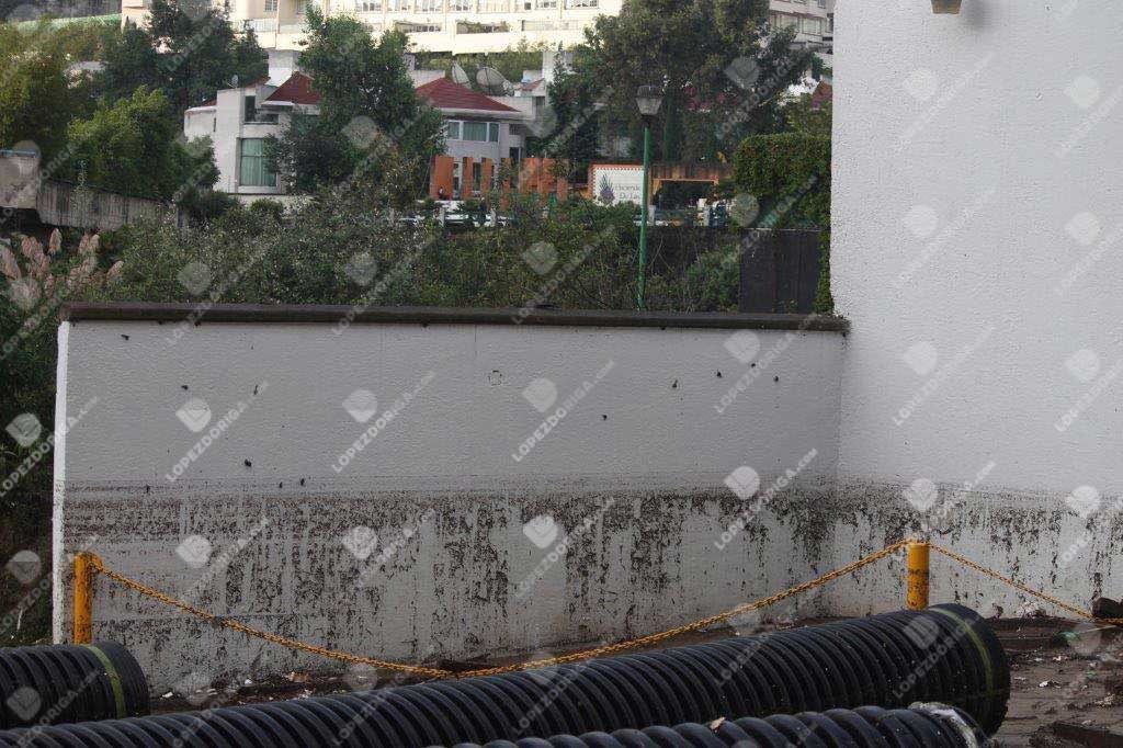 Vecinos de Interlomas piden ayuda tras lluvias del martes - lluvias9-1-1024x682