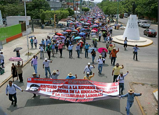 Amenazan maestros de la CNTE con endurecer sus protestas - maestros-chiapas