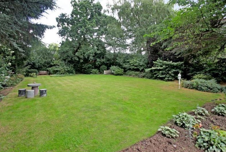 Zlatan pagará renta de 412 mil pesos mensuales en Inglaterra - manchester-united-players-house-4