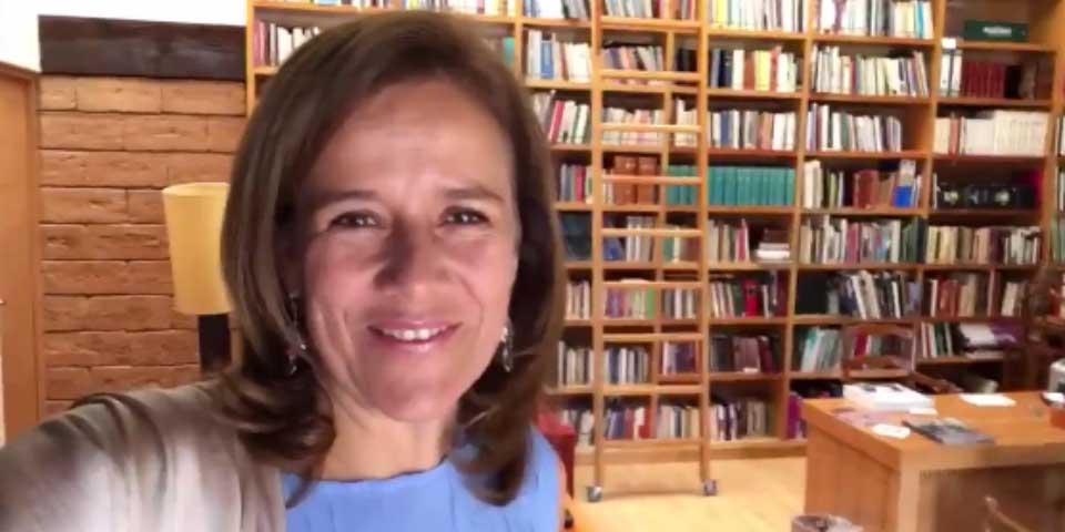 Operan con éxito a Margarita Zavala