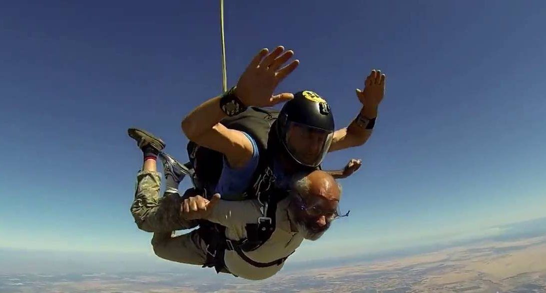 Mueren dos paracaidistas en un salto conjunto Mueren dos paracaidistas en un salto conjunto