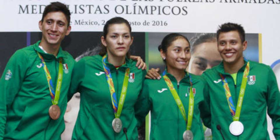 Llegan a México medallistas olímpicos