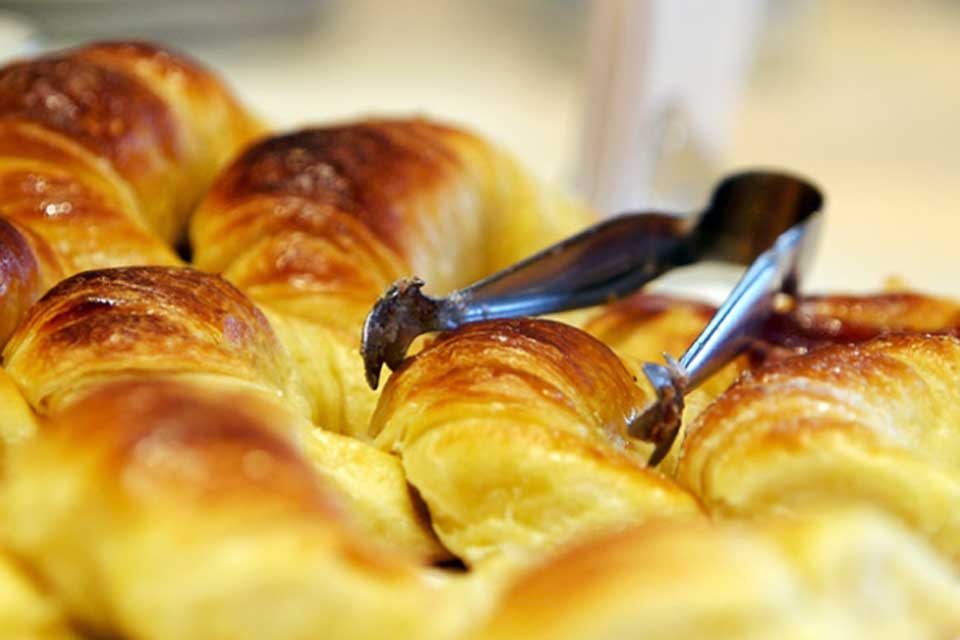 El desayuno mexicano que es de los más increíbles del mundo - medias-lunas