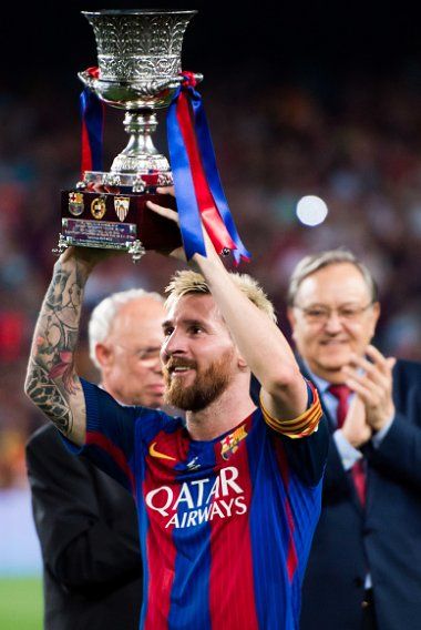 Barcelona vence al Sevilla y gana la Supercopa española - messi-supercopa