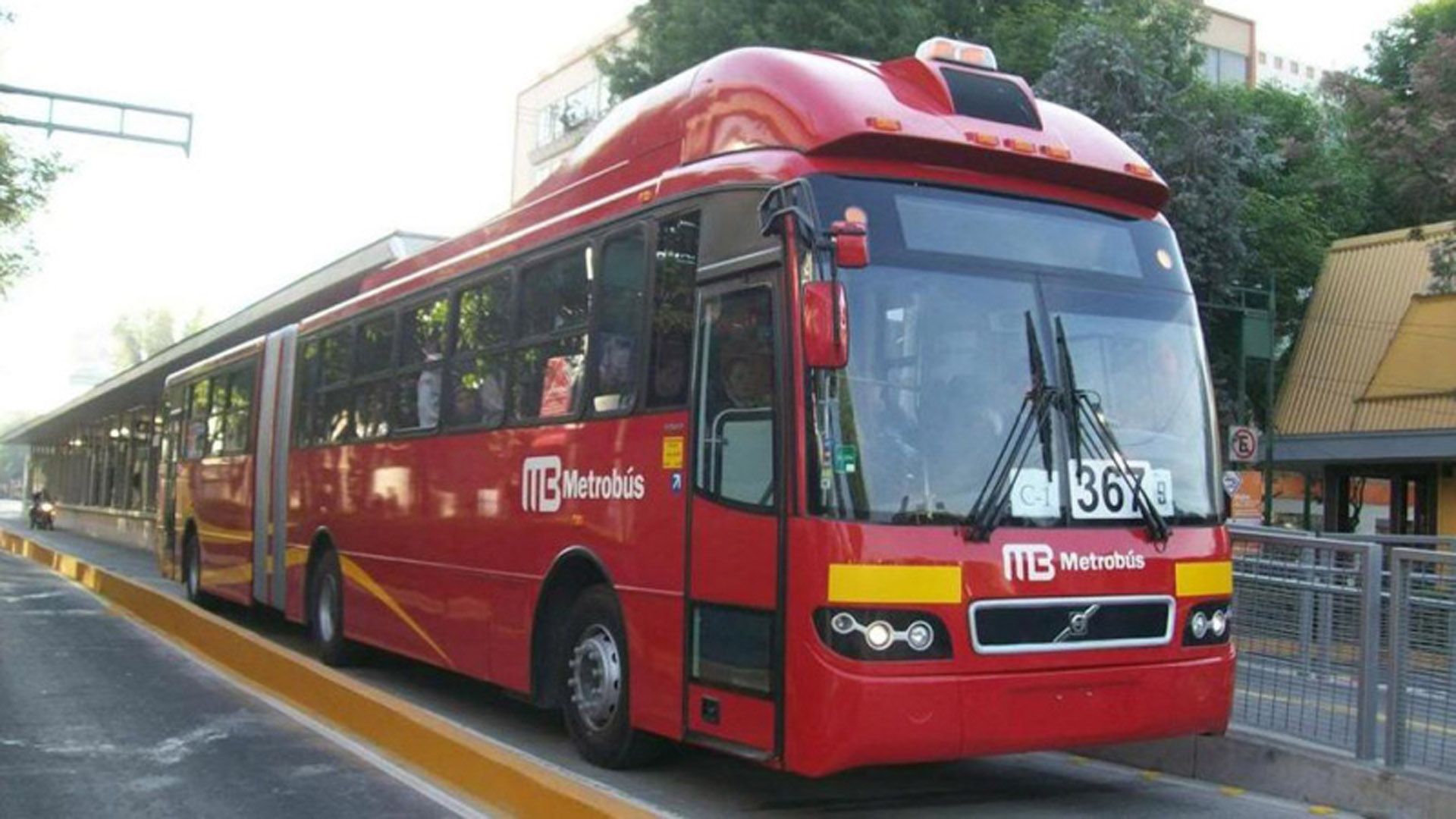 Cortes viales y al transporte por Maratón Internacional de Ciudad de México - metrobus