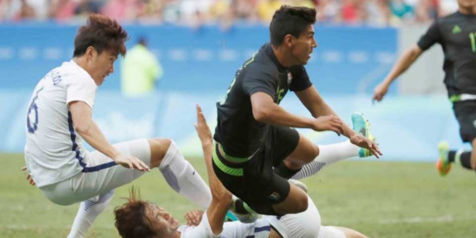 Los mejores memes de la eliminación de México