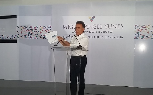 Llaman a comparecer a Yunes Linares por enriquecimiento ilícito