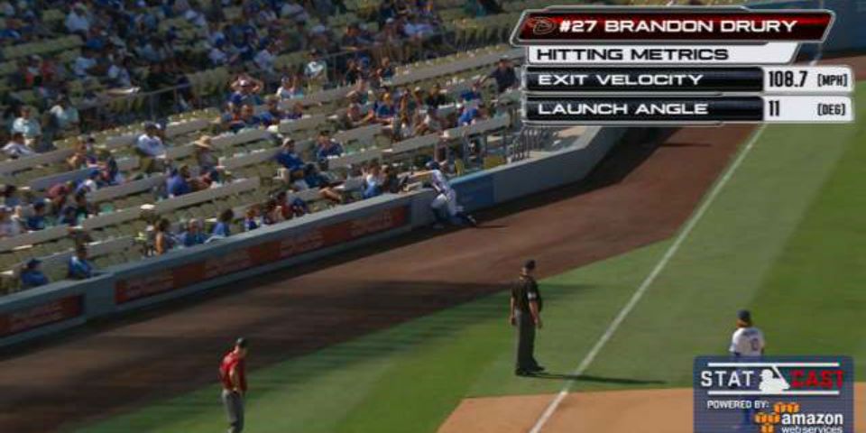 Niña atrapa pelota de 108.7 millas por hora