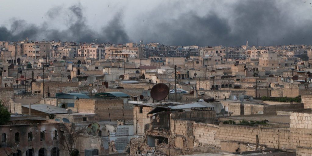 Omran Daqneesh es la cara de la guerra en Siria - o-ALEPO-ATAQUES-facebook-1024x512