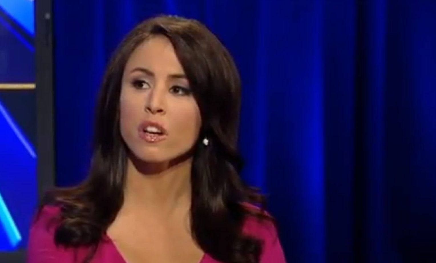 Presentadora demanda a cadena en EE.UU. por acoso sexual