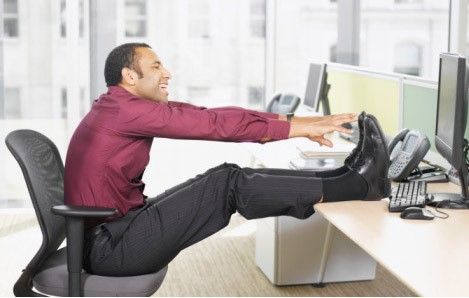 Una hora de ejercicio reduce riesgos a la salud por estar sentado