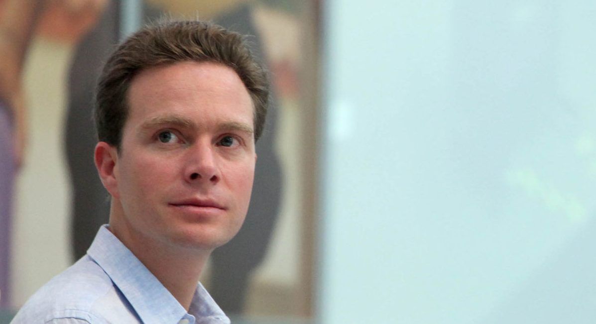 Video: niños tiran al gobernador Manuel Velasco