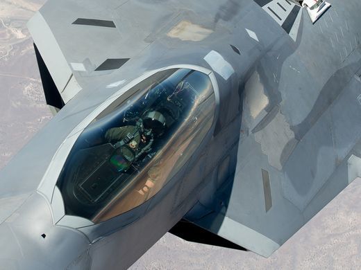 Así abastecen de combustible a un avión en el aire - refuel-3