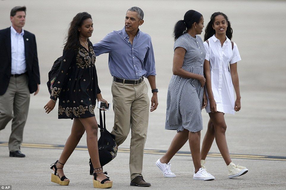 Regresan los Obama de sus vacaciones - regreso-vacaciones-obama-1