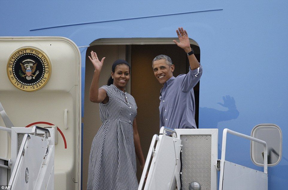 Regresan los Obama de sus vacaciones - regreso-vacaciones-obama-6