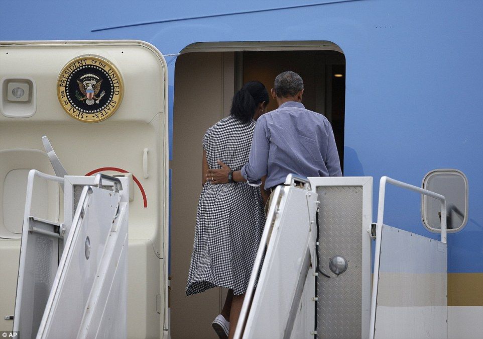 Regresan los Obama de sus vacaciones - regreso-vacaciones-obama-7
