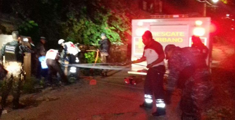 Arrojan secuestradores a embarazada a un barranco; es rescatada con vida - resc2-768x391