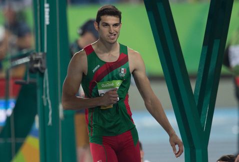 Rivera no pudo igualar su mejor marca y quedó fuera de Río 2016 - saltador-mexicano-edgar-rivera-eliminado-milenio-laaficion-juegosolimpicos2016_MILIMA20160814_0367_11