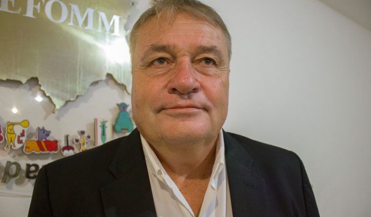 Cuauhtémoc Blanco busca meter un golazo de 80 mdp - sanzinformativo