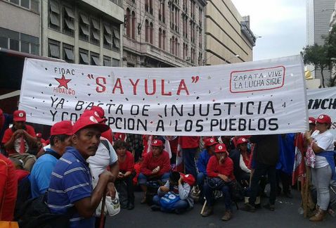 Campesinos se instalan en la SEGOB - segob